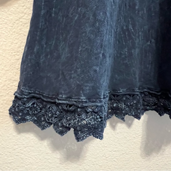 Altar’d State baloon sleeve crochet Hem Top, acid wash denim blue, size S - Picture 3 of 9